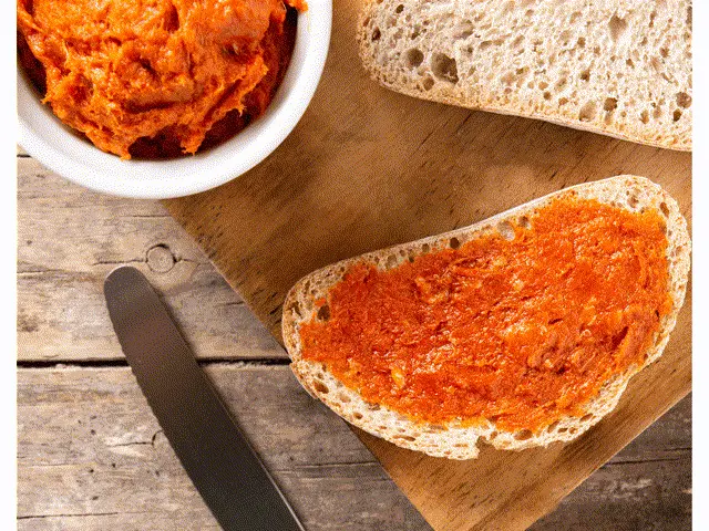 Sobrasada auf Brot gestrichen