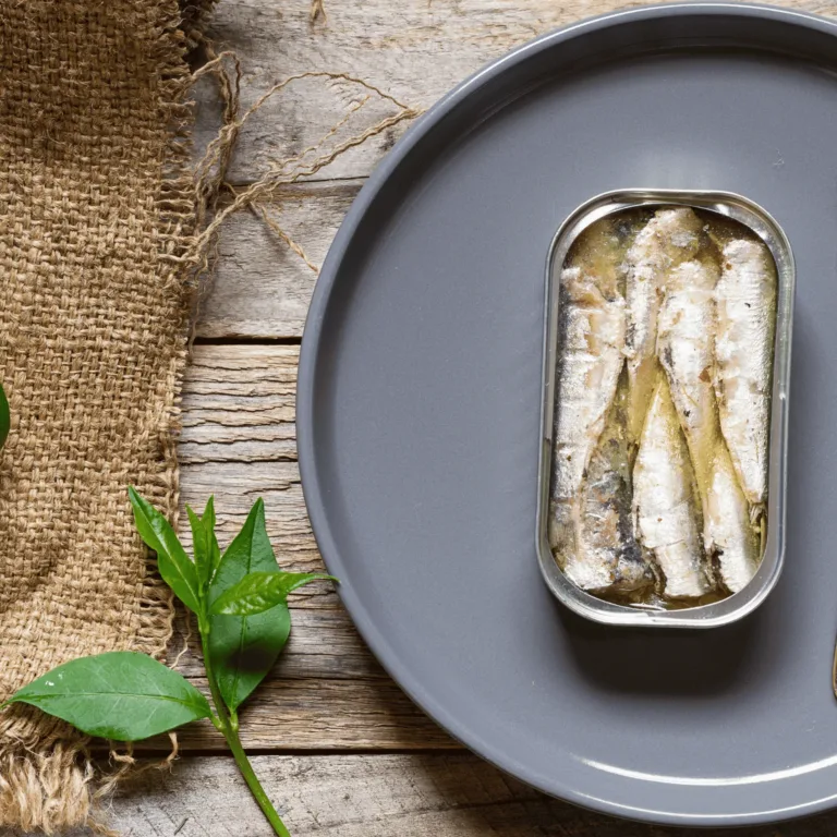 Sardinen oder Sardellen? Der Unterschied und was gesünder ist