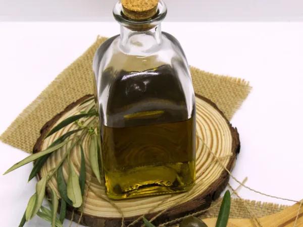 Natives Olivenöl extra, nativ oder raffiniert: die Güteklassen von Olivenöl